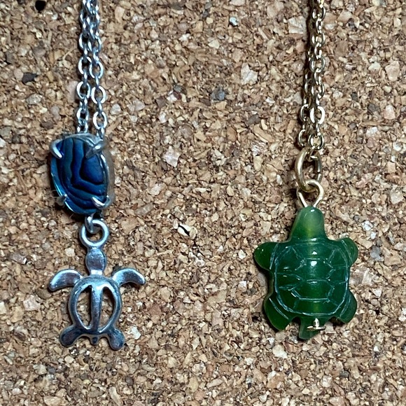 3 necklaces sold together - Picture 3 of 3